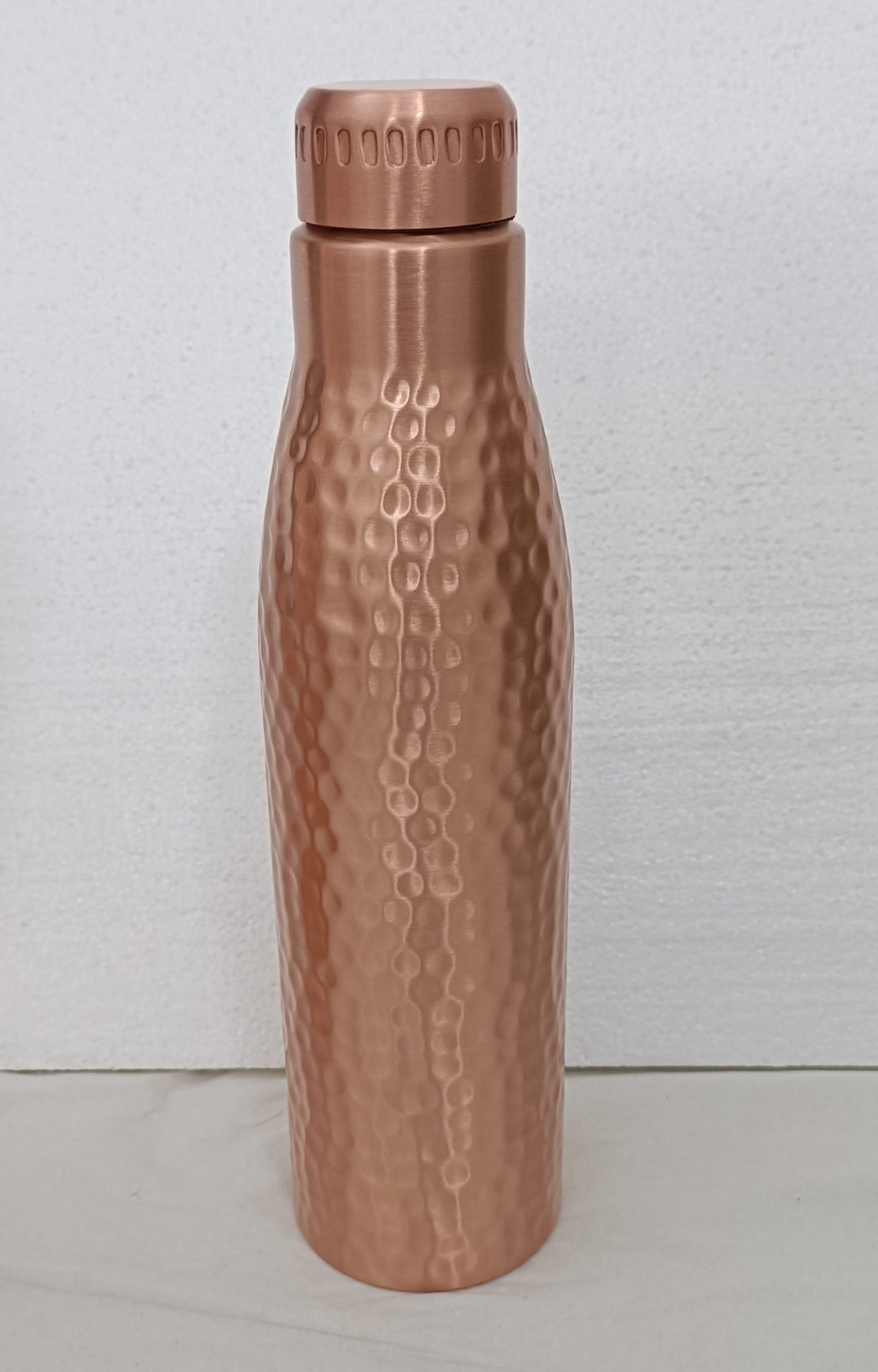 <span style="margin: 0px 0px 5px 0px; font-weight: 600; color:#81655d;">Item #: 1055</span><br />Hammered Copper Water Bottle