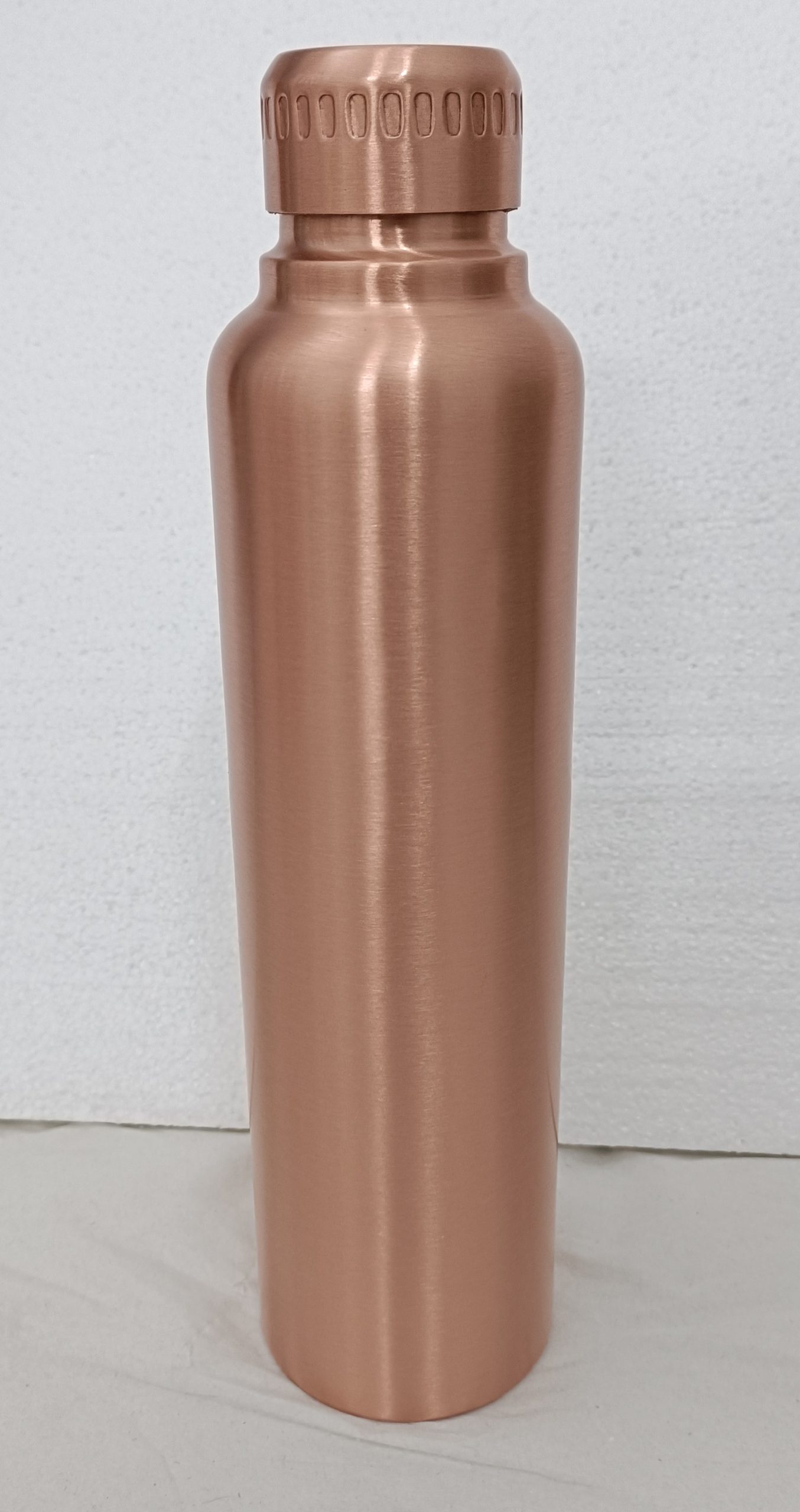 <span style="margin: 0px 0px 5px 0px; font-weight: 600; color:#81655d;">Item #: 1056</span><br />Plain Copper Water Bottle