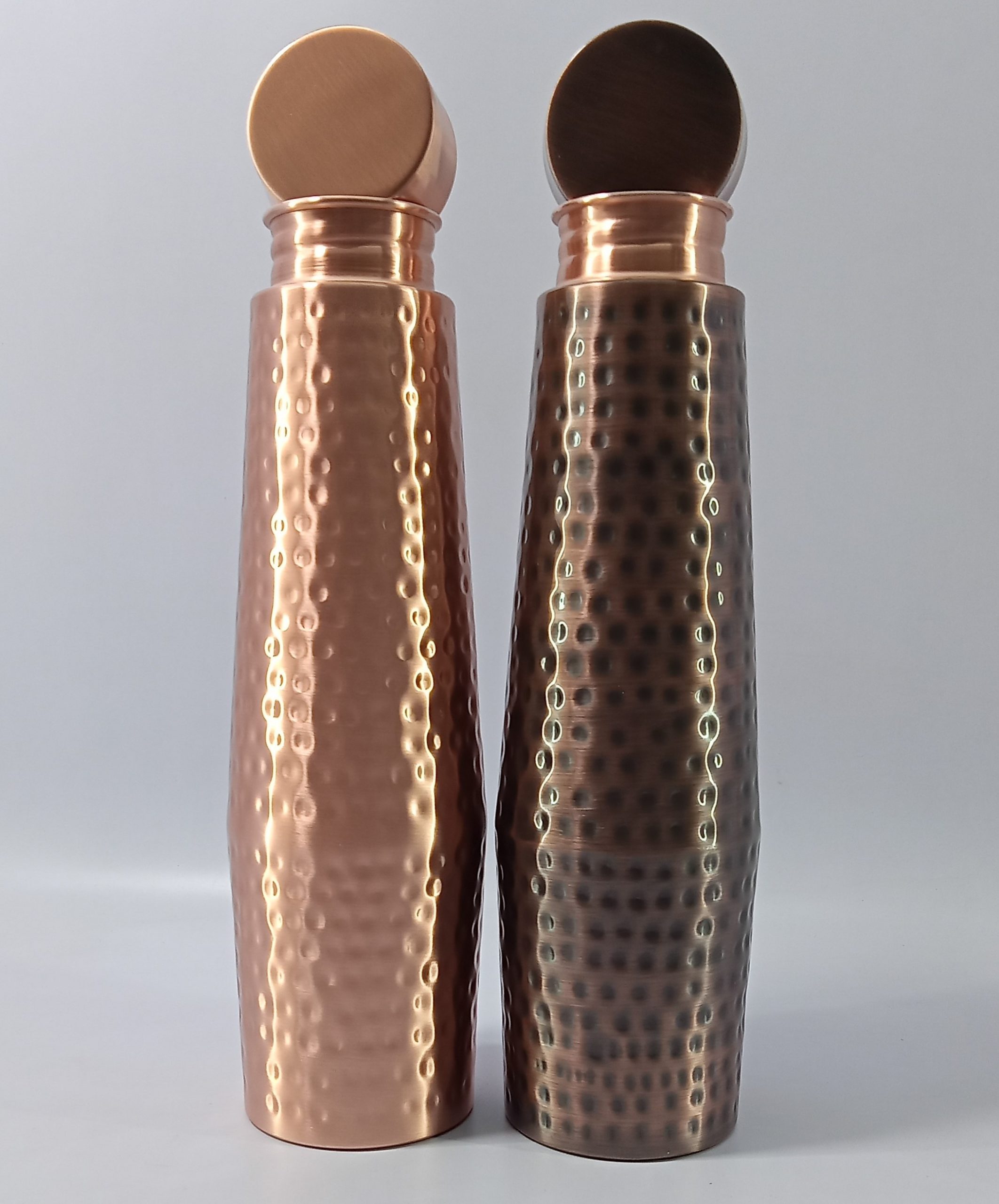 <span style="margin: 0px 0px 5px 0px; font-weight: 600; color:#81655d;">Item #: 4364</span><br />Hammered Copper Water Bottle