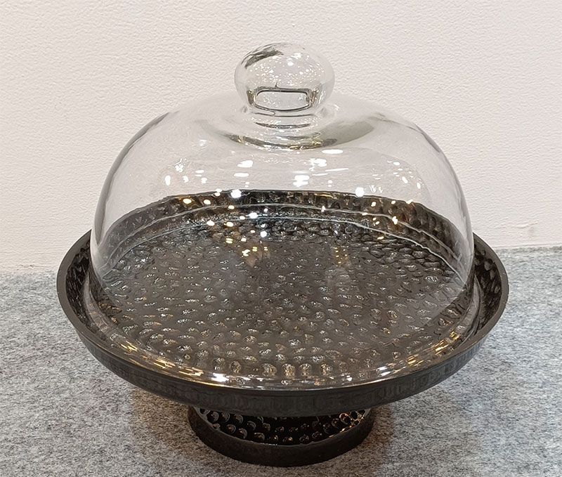 <span style="margin: 0px 0px 5px 0px; font-weight: 600; color:#81655d;">Item #: 517</span><br />Cake stand with dome