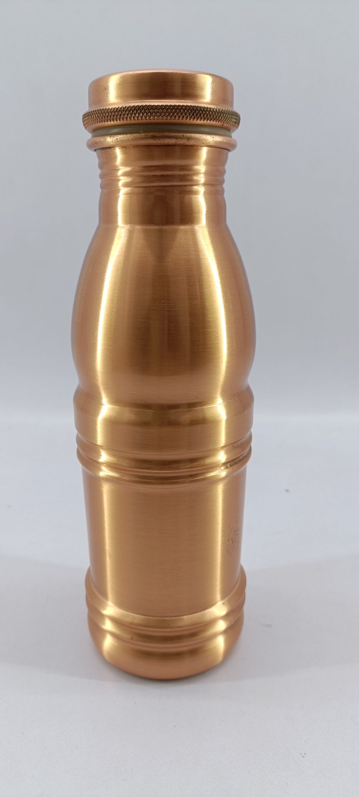 <span style="margin: 0px 0px 5px 0px; font-weight: 600; color:#81655d;">Item #: 9944</span><br />Plain Copper Water Bottle