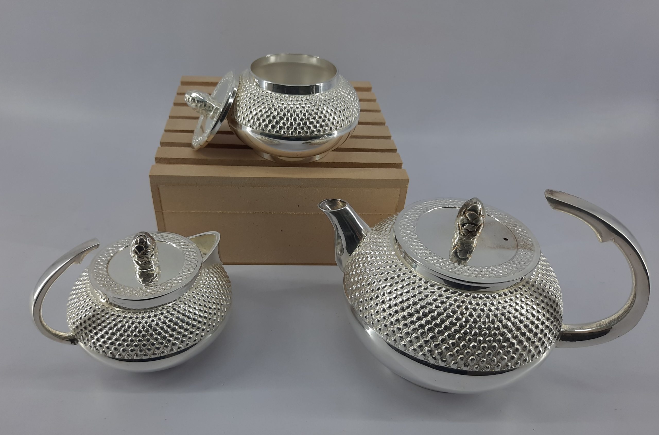 <span style="margin: 0px 0px 5px 0px; font-weight: 600; color:#81655d;">Item #: ST-0544</span><br />Tea Set