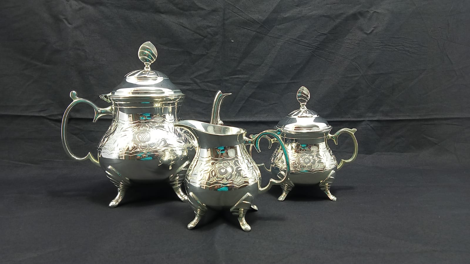 <span style="margin: 0px 0px 5px 0px; font-weight: 600; color:#81655d;">Item #: ST-0548</span><br />Tea Set